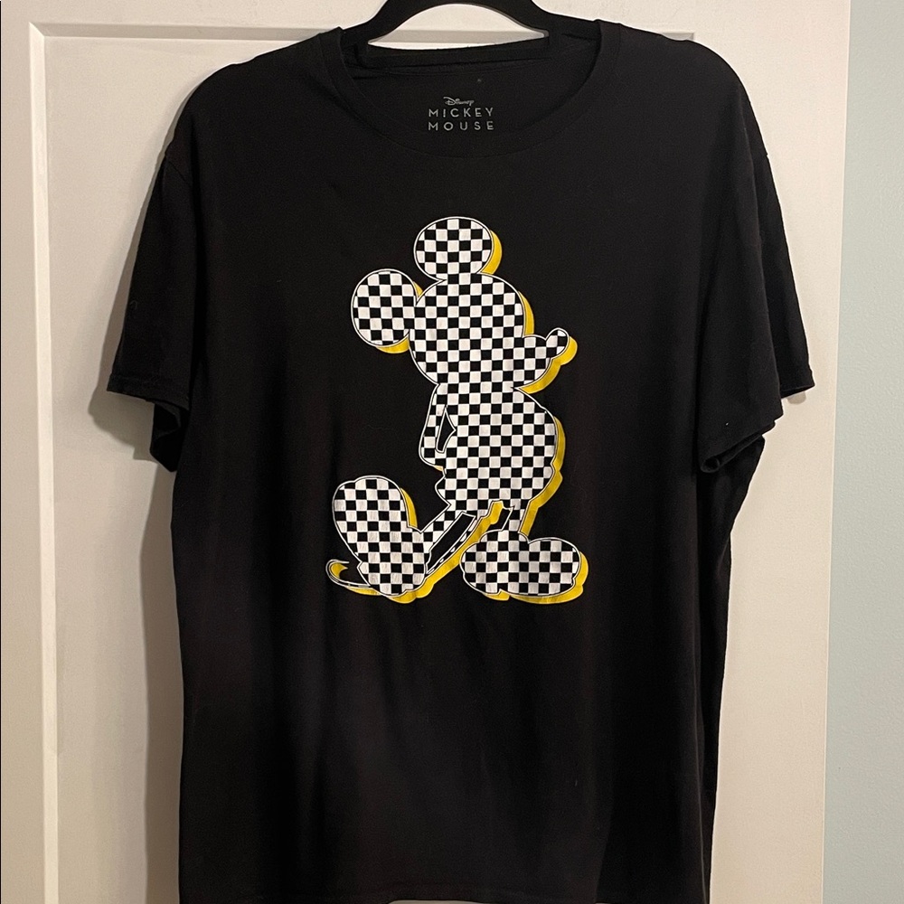 Mickey Mouse Black White Checkerboard with Yellow Outline on Black SS Tee Large